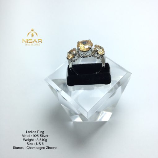 Solitaire Ladies Ring