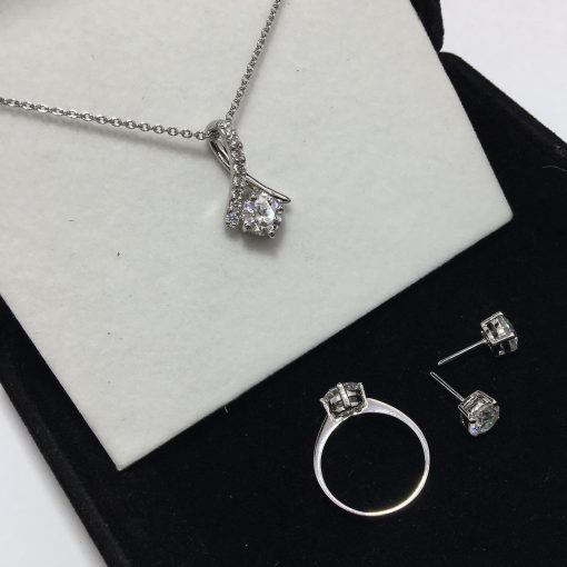 Moissanite Pendant Set